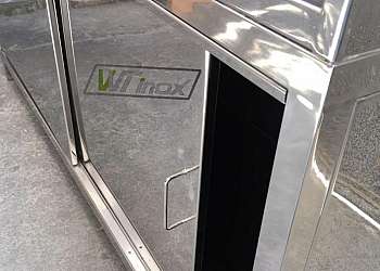 Gabinete em aço inox Gabinete em aço inox
